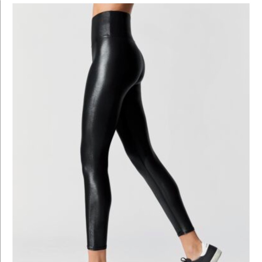 High Rise Takara Leggings